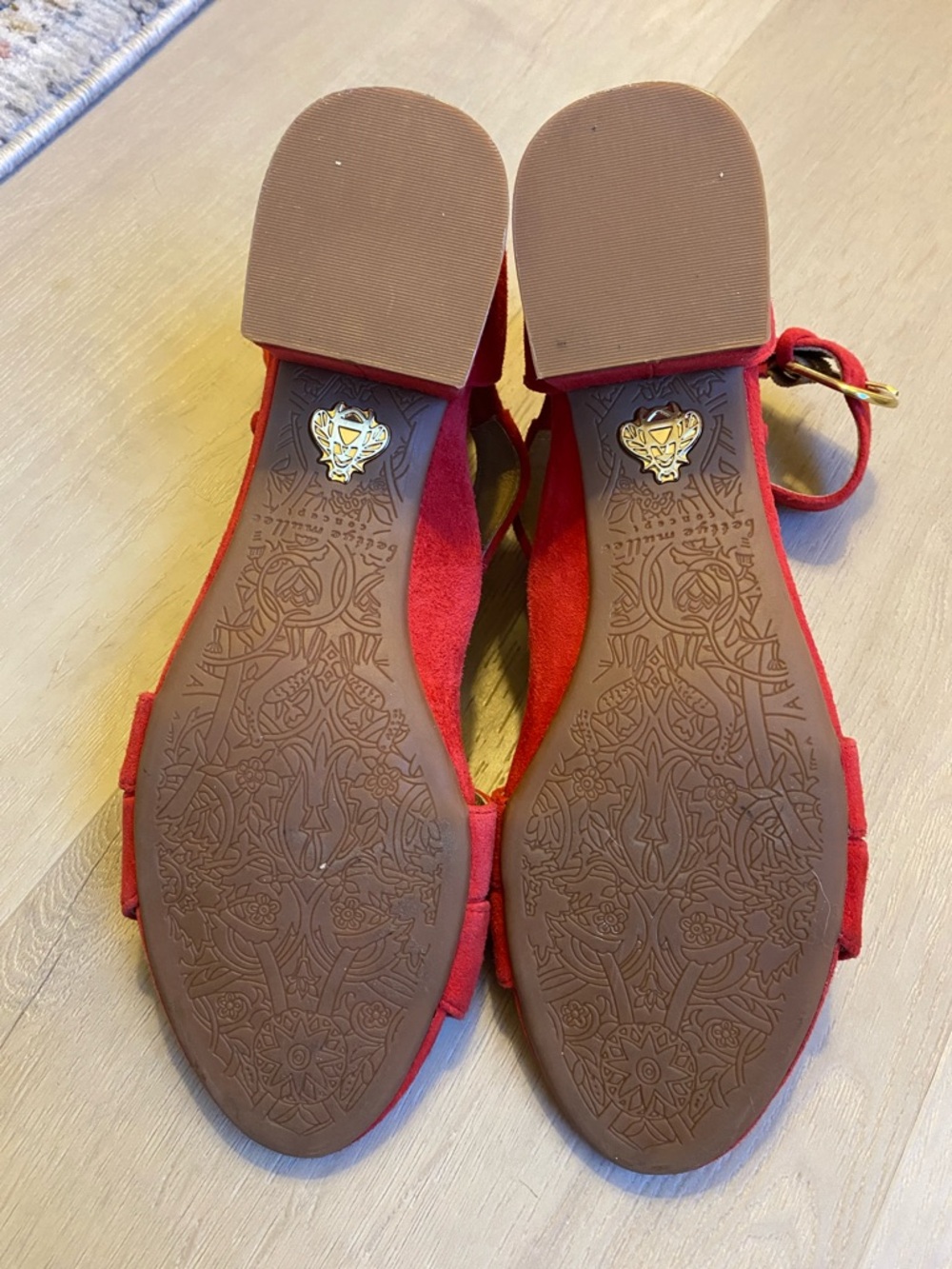 New! BETTYE MULLER Red Suede Strappy Gold Buckle Block Heel Sandals - Size 7.5 - Picture 6 of 6